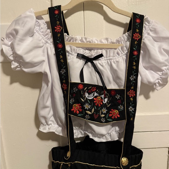 Spirit Halloween Oktoberfest Maiden Costume - Picture 2 of 5